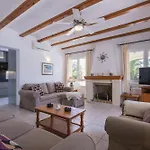 Casa Azucena Villa *